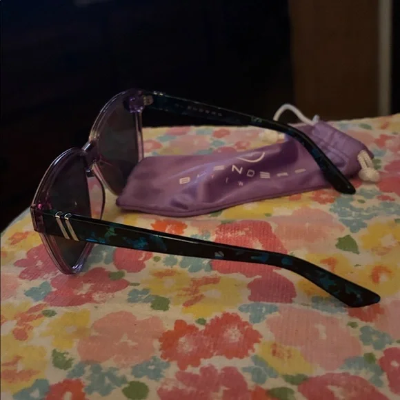 New never used purple Blenders sunglasses - Picture 2 of 5